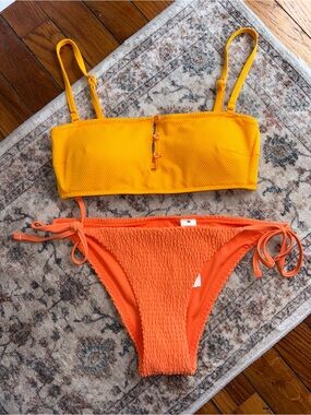 Women’s Small Aerie Two-Piece Textured Bikini Set in Yellow & Orange Small